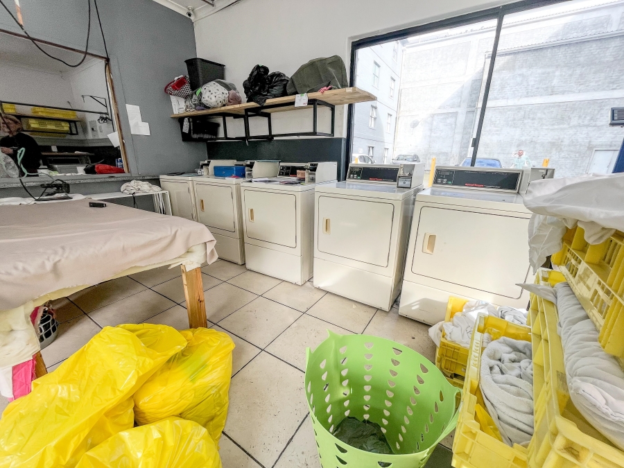 1 Bedroom Property for Sale in Maitland Western Cape